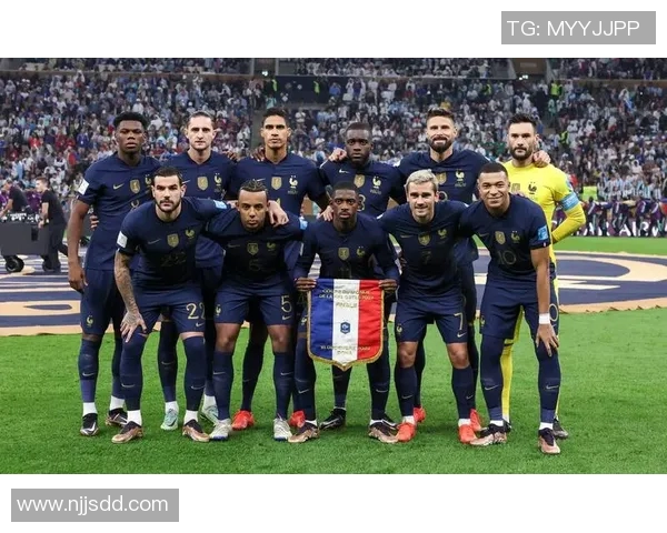 卡塔尔足球明星盘点：从传奇球员到新生代的璀璨星光