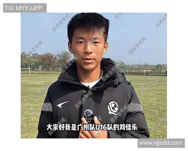 广州足球队运营革新探索：从管理模式到球迷互动的全方位提升