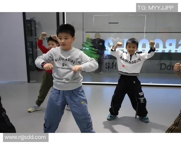 成都街舞队荣登全国街舞意识排行榜第三名引发热议